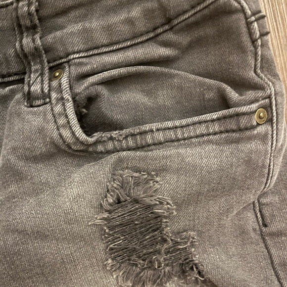 Black Denim Billabong Jean Shorts - Picture 3 of 3